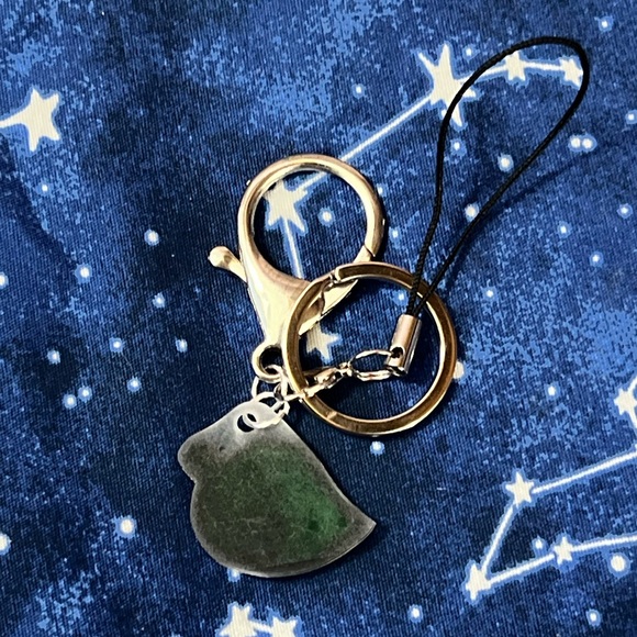 Handmade Animal Crossing New Horizons Leaf Keychain - Picture 4 of 5